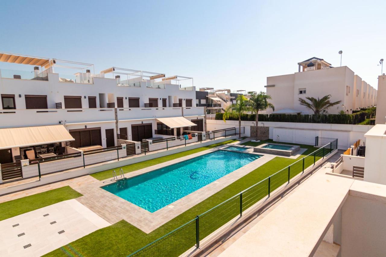 Bahia Homes Torrevieja Esterno foto