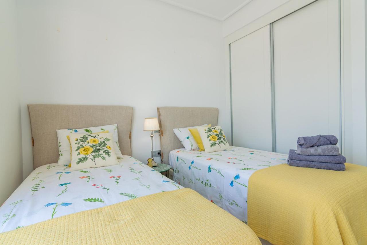Bahia Homes Torrevieja Esterno foto